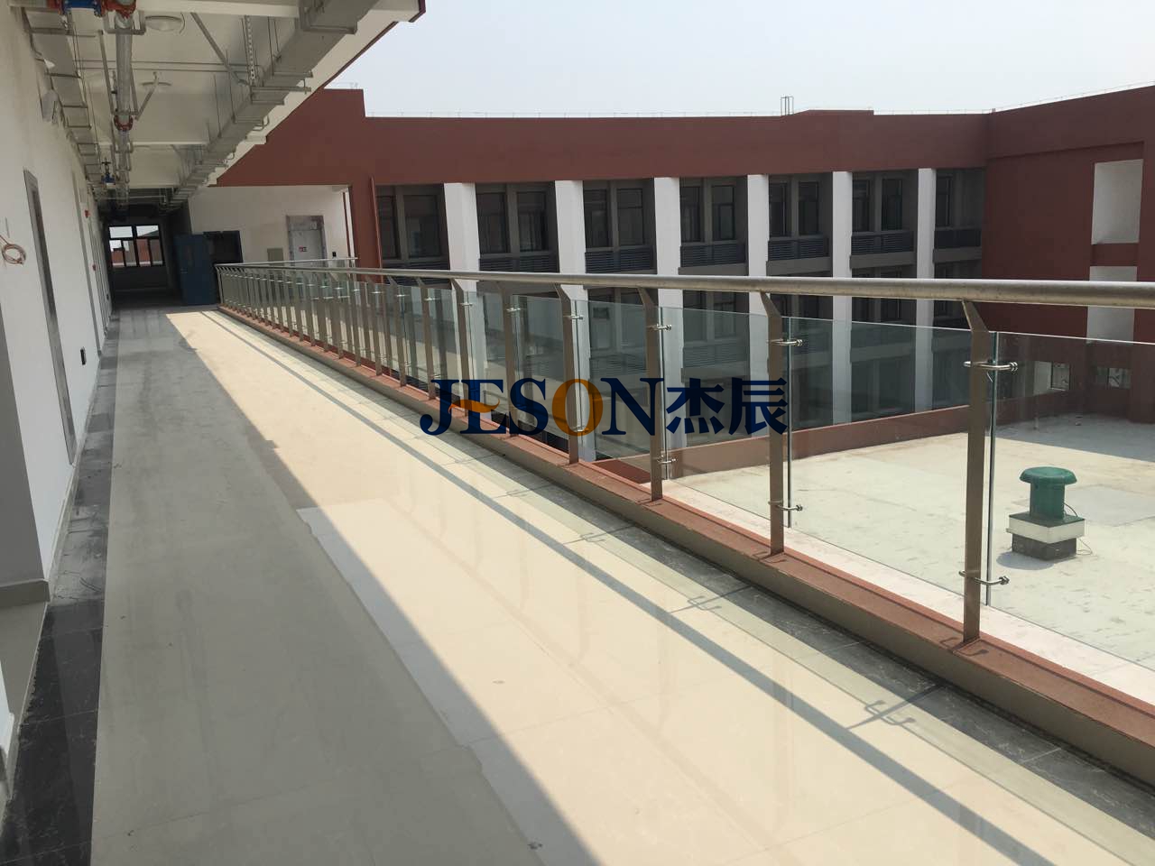 杰辰護(hù)欄，為校園安全護(hù)航。